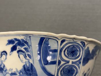 Twee Chinese blauw-witte kommen, Chenghua merk, Kangxi